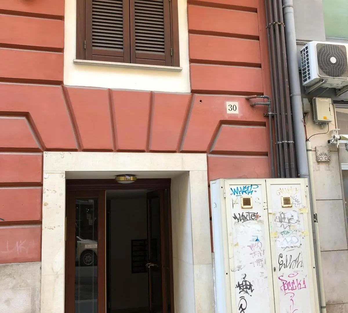Suite 999 Bari Italy